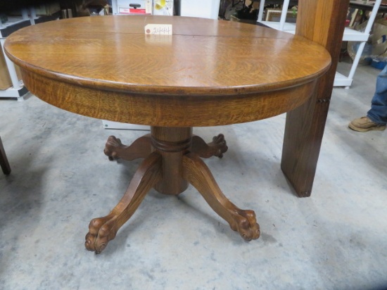 ROUND TIGER OAK DINING TABLE W/ 3 LEAVES  42" D