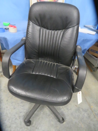 OFFICE CHAIR