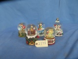 5 CHRISTMAS SNOW GLOBES NOT IN BOXES