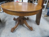 ROUND TIGER OAK DINING TABLE W/ 3 LEAVES  42