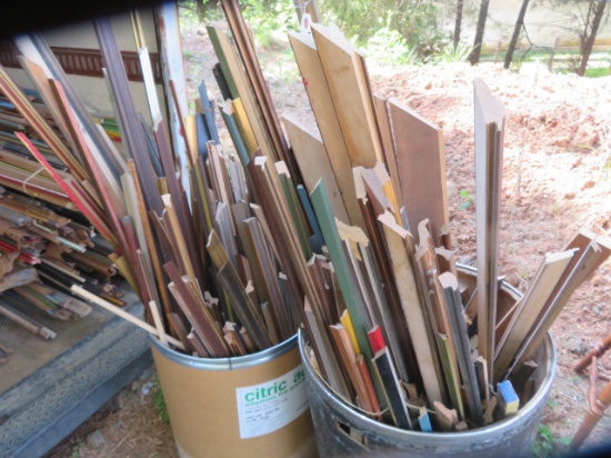 2 BARRELS OF PICTURE FRAME MOULDING FROM 2 FT TO 6 FT.