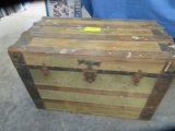 TRUNK W/ TRAY  32 X 19 X 21 T