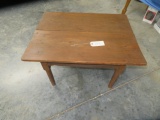 SMALL 2 BOARD COUNTRY TABLE  30 X 23 X 19 T