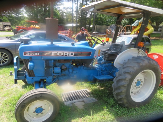 FORD TRACTOR 3930 W/ 418 HRS. -original hours- V025150 SN CA 514C