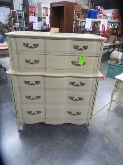 FRENCH PROVINCIAL CHEST OF DRAWERS  39 X 17 X 48 T