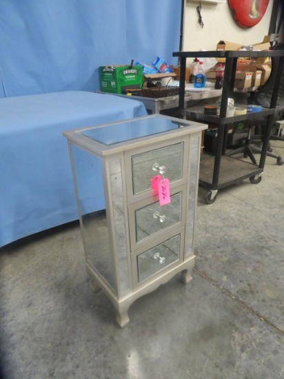 3 DRAWER FELT LINED MIRRORED CABINET  18 X 12 X 31 T