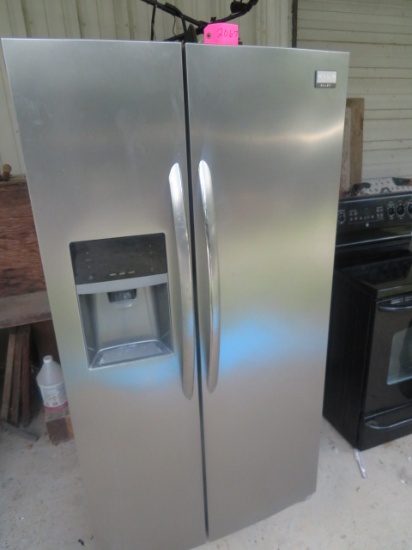 FRIGIDAIRE STAINLESS SIDE BY SIDE  REFRIGERATOR  35W X 33D X 70" T
