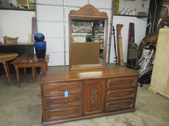 BASSETT FURNITURE DRESSER W/ MIRROR  70 X 31