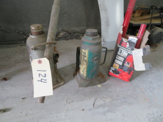 3 BOTTLE JACKS