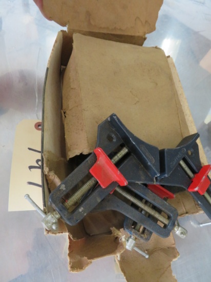 4- CORNER CLAMPS