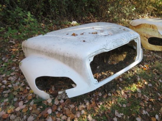 2- FREIGHTLINER MZ HOODS