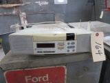 UNDER THE CABINET MOUNT CD PLAYER