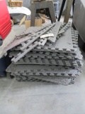 APPROX. 40 PCS. FOAM COMPRESSION PADS  24 X 24