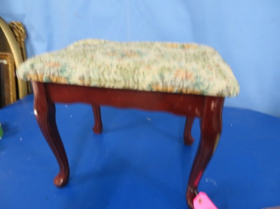 QUEEN ANNE OTTOMAN OR DRESSING STOOL W/ NEEDLEPOINT FABRIC