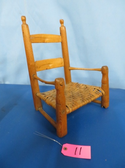 ANTIQUE CHILDS CHAIR W/ WOVEN SEAT