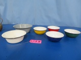 6 PORCELAIN PANS IN VARIOUS SIZES AND COLORS