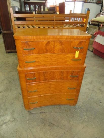 CHEST OF DRAWERS  38 X 19 X 52 T