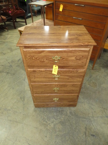 4 DRAWER CHEST OF DRAWERS  25 X 16 X 40 T