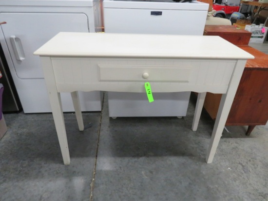 WHITE CONSOLE TABLE  40 X 16 X 29