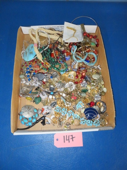 COSTUME JEWELRY LOT