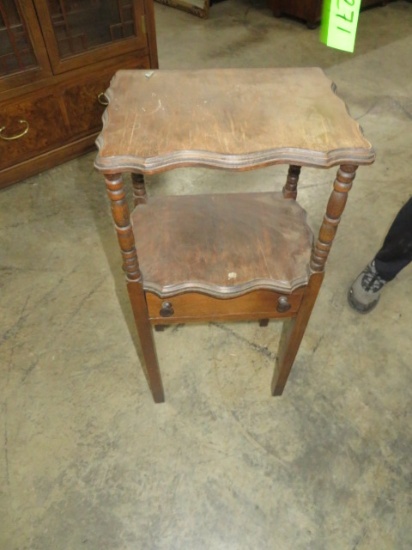 SMALL ANTIQUE TABLE  30 X 15 X 11