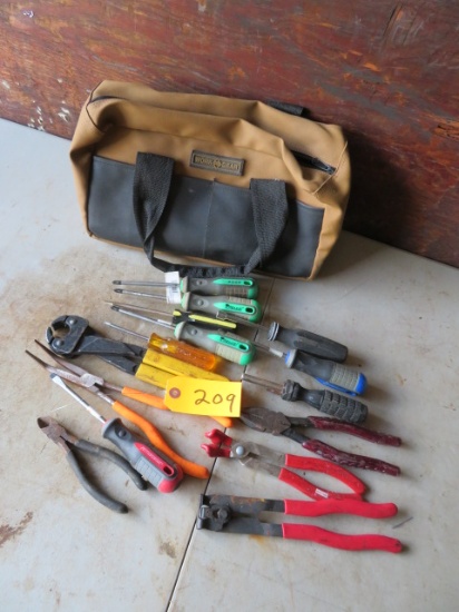 HAND TOOL LOT, SCREWDRIVERS, PLIERS