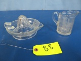 GLASS JUICER AND CREAMER