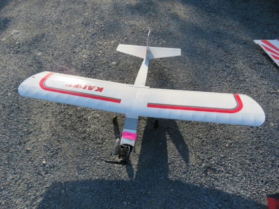 MODEL AIRPLANE W/ MOTOR
