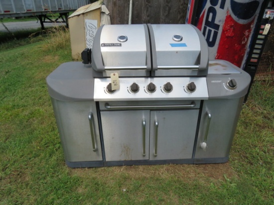 PERFECT FLAME GAS GRILL W/ SIDE BURNER