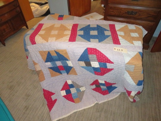 HAND MADE COUNTRY QUILT