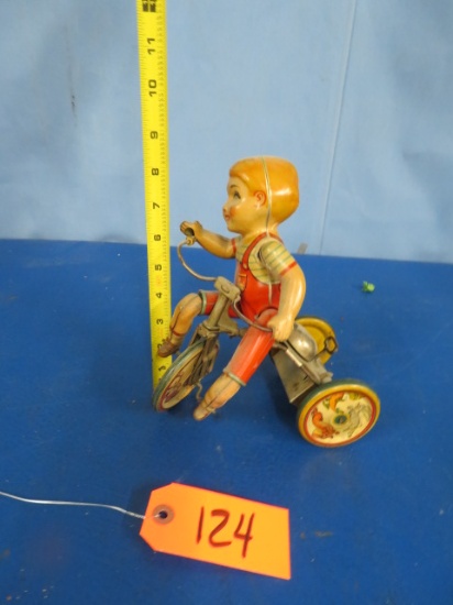 VINTAGE WINDUP TOY - DOES NOT WIND