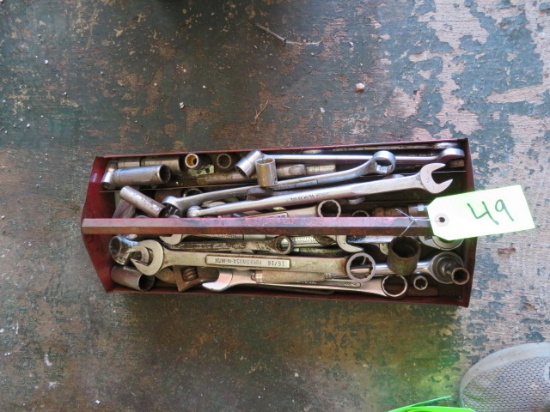 TRAY OF HAND TOOLS- WRENCHES & SOCKETS