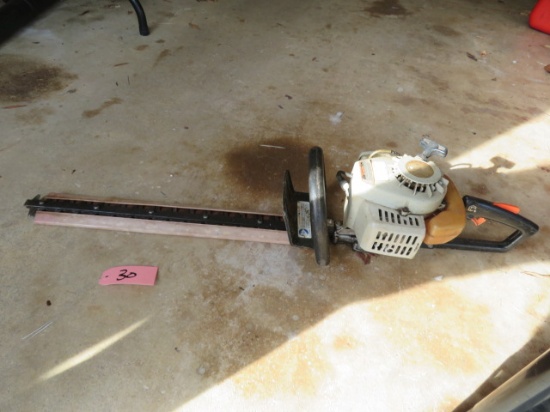 KIORITZ CORP GAS POWERED HEDGE TRIMMER