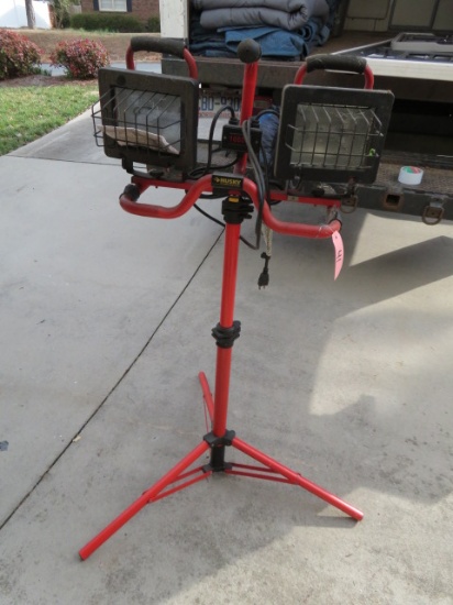 HUSKY TWIN HALOGEN LIGHT ON STAND