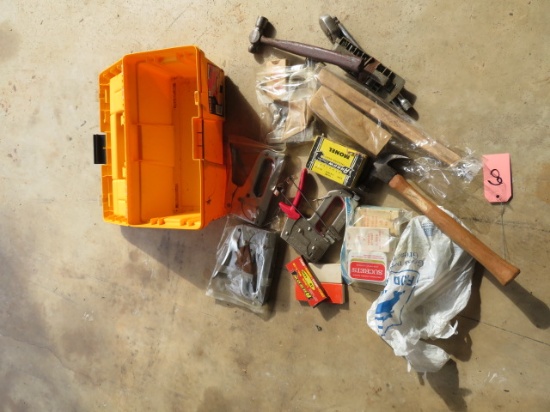 LIGHT WEIGHT 16" TOOL BOX W HAND TOOLS-