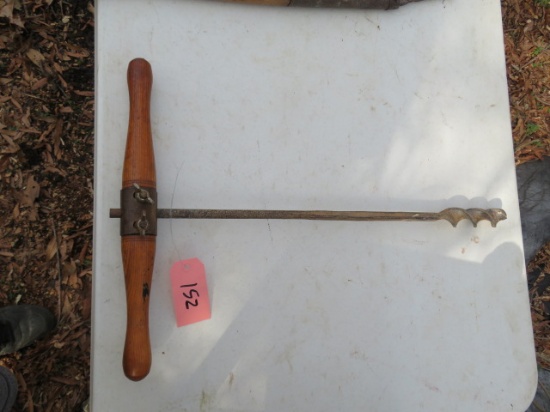 VINTAGE HAND DRIVEN AUGER - SEE IMAGES FOR SM DETAILS
