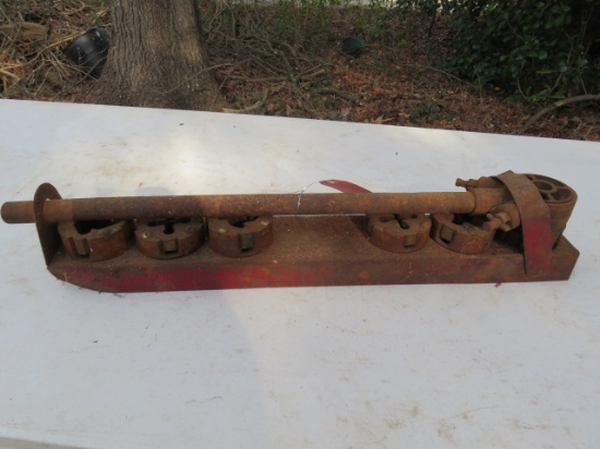 OLD PIPE THREADER