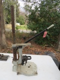 BLACK AND DECKER NO60 BENCH DRILL STAND-