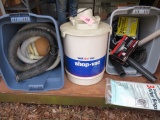WET / DRY SHOP VAC W /ATTACHMENTS
