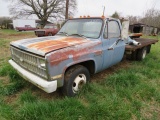 1981 CHEVROLET CUSTOM DELUXE30 FLATBED TRUCK  HAS KEY AND TURNS ON