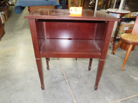 END TABLE  - 25X16X29"