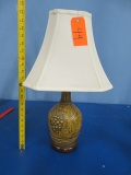 TABLE LAMP W SHADE -