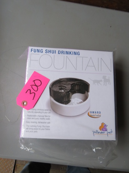 NEW IN BOX & PLASTIC FUNG SHUI DRINKING FOUNTIAN-