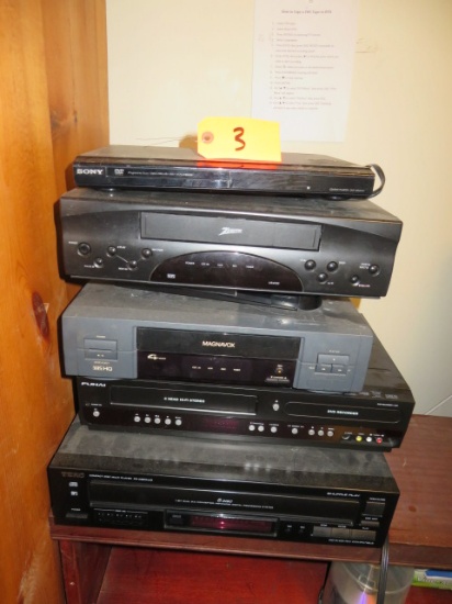 ENTERTAINMENT SYSTEM LOT- CD PLAYERS, DVD PLAYER'S AND MORE
