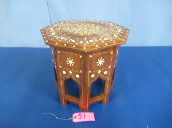 SMALL PEDESTAL TABLE