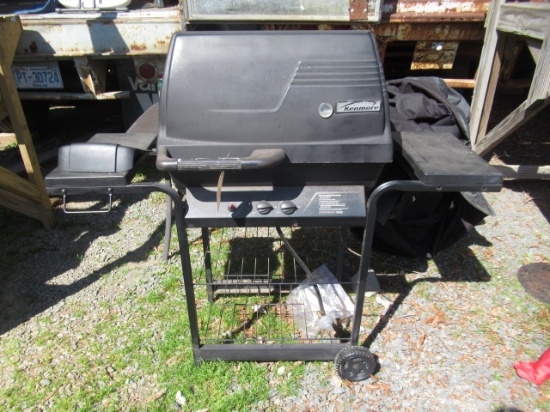 KENMORE GAS GRILL W/ COVER