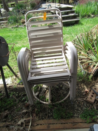 4 SWIVEL OUTDOOR CHAIRS