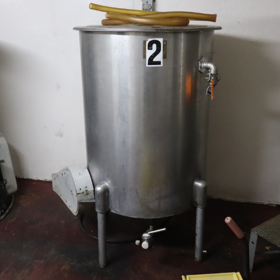 STAINLESS TANK 31 X 31
