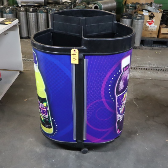 TRIPLE COOLER ON WHEELS USED