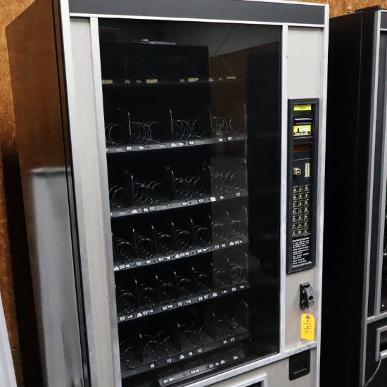 USI 3014A VENDING MACHINE